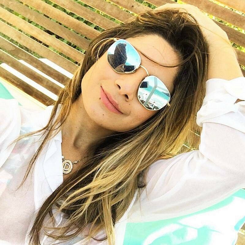 Elevate Your Look with Ray-Bans Aviators: The Iconic Eyewear Trend